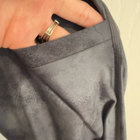 Fabletics winter workout set leggings/bra sz Med - Picture 8 of 9